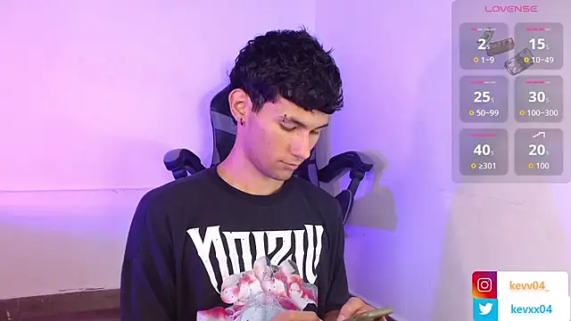 Snapshot of Alexx_tc chatting on 26, 11, 2025 Alexx tc online show from 26, 11, 2025