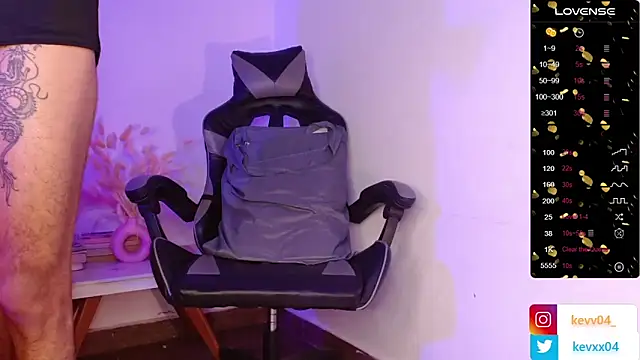 Snapshot of Alexx_tc chatting on 30, 10, 2025 Alexx tc online show from 30, 10, 2025