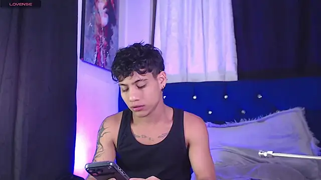 Sexys Boys Hot1 online show from 8, 3, 2026