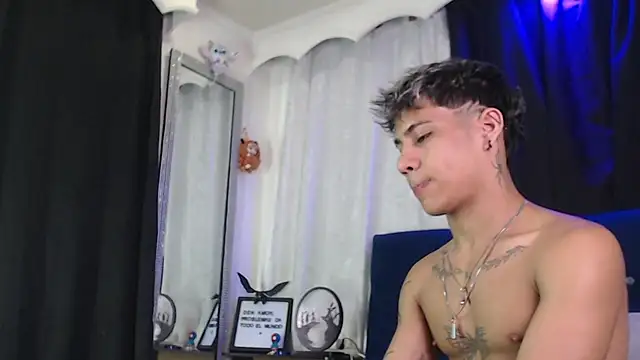 Snapshot of Sexys_Boys_Hot1 chatting on 12, 7, 2026 Sexys Boys Hot1 online show from 12, 7, 2026