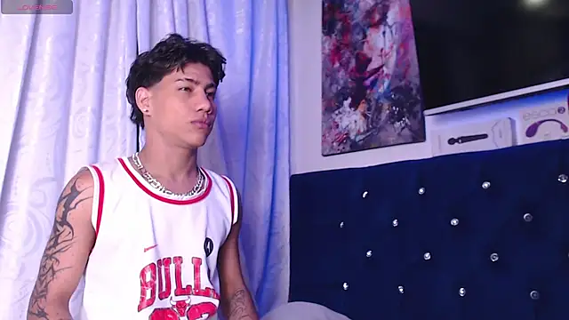 Sexys Boys Hot1 online show from 2, 12, 2025