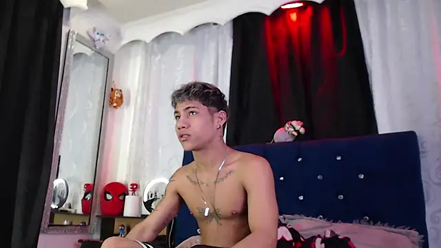 Snapshot of Sexys_Boys_Hot1 chatting on 15, 6, 2026 Sexys Boys Hot1 online show from 15, 6, 2026