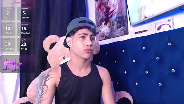 Snapshot of Sexys_Boys_Hot1 chatting on 31, 10, 2025 Sexys Boys Hot1 online show from 31, 10, 2025