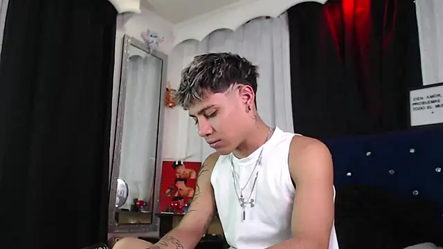 Snapshot of Sexys_Boys_Hot1 chatting on 10, 7, 2026 Sexys Boys Hot1 online show from 10, 7, 2026