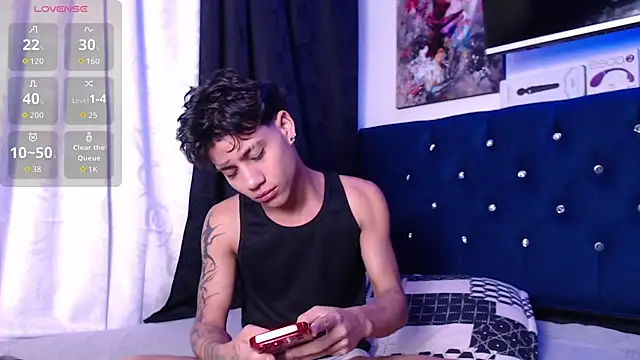 Snapshot of Sexys_Boys_Hot1 chatting on 22, 11, 2025 Sexys Boys Hot1 online show from 22, 11, 2025