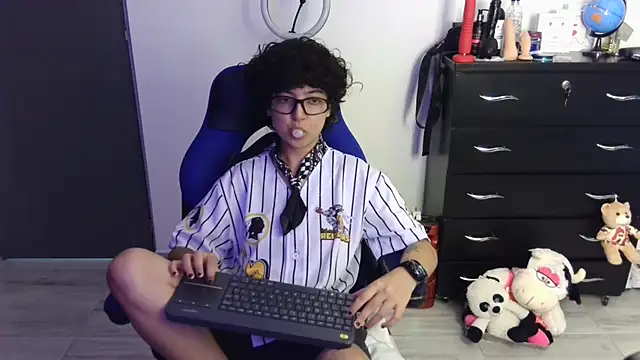 thomascooper7 online show from 18, 4, 2026