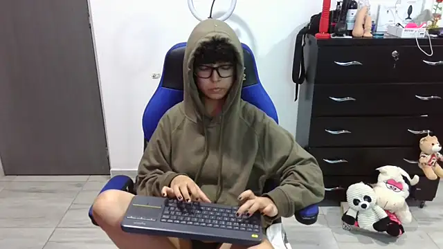 thomascooper7 online show from 24, 3, 2026