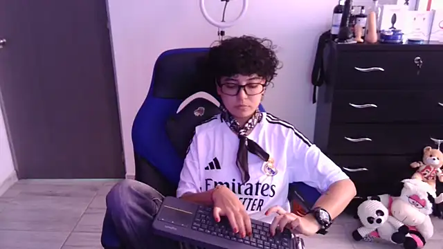 thomascooper7 online show from 17, 2, 2026