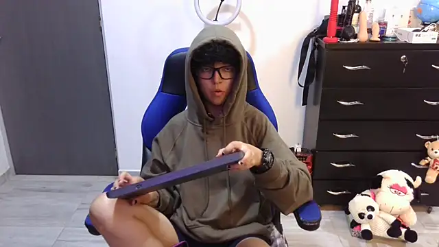 thomascooper7 online show from 21, 4, 2026