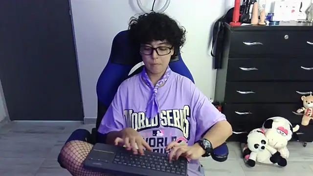 thomascooper7 online show from 2, 4, 2026