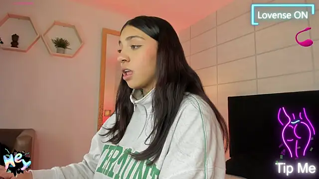 Christine Laam online show from 20, 10, 2025