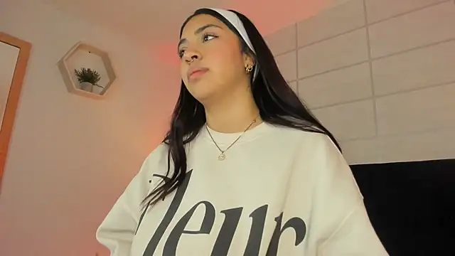 Christine Laam online show from 9, 10, 2025