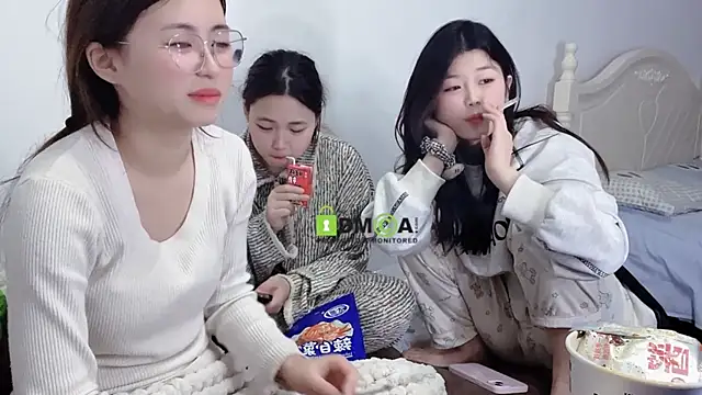 Snapshot of MM_YY_SS chatting on 15, 1, 2025 MM YY SS online show from 15, 1, 2025