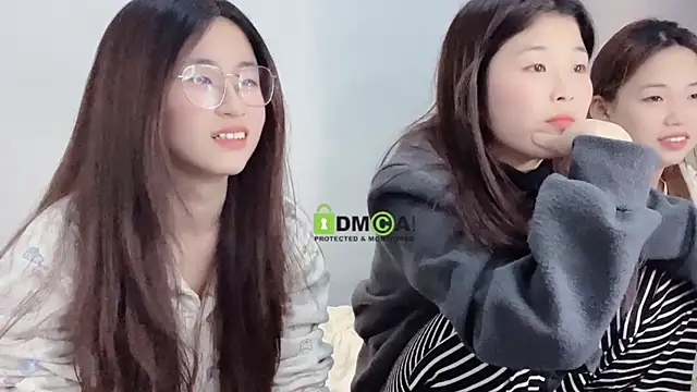 Snapshot of MM_YY_SS chatting on 23, 12, 2024 MM YY SS online show from 23, 12, 2024