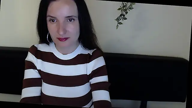 Snapshot of LaimaV_ chatting on 4, 5, 2026 LaimaV online show from 4, 5, 2026