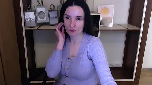 LaimaV  online show from 22, 4, 2026