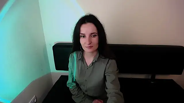 Snapshot of LaimaV_ chatting on 11, 10, 2025 LaimaV online show from 11, 10, 2025