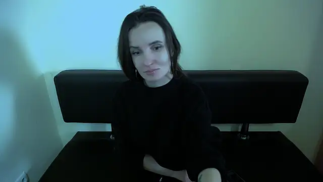 Snapshot of LaimaV_ chatting on 28, 11, 2025 LaimaV online show from 28, 11, 2025