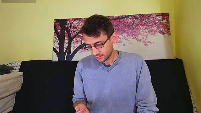 Snapshot of HungEddy chatting on 11, 10, 2025 HungEddy online show from 11, 10, 2025