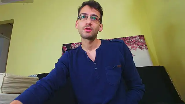 Snapshot of HungEddy chatting on 21, 10, 2025 HungEddy online show from 21, 10, 2025