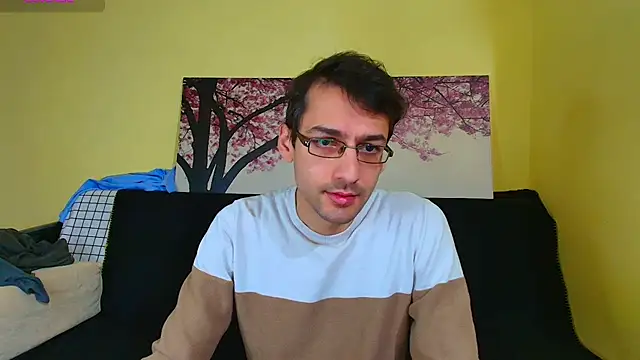 Snapshot of HungEddy chatting on 3, 12, 2025 HungEddy online show from 3, 12, 2025