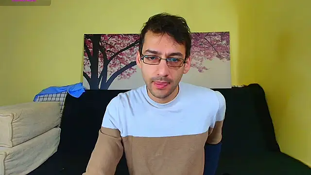 Snapshot of HungEddy chatting on 27, 11, 2025 HungEddy online show from 27, 11, 2025