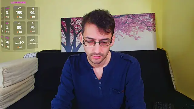 Snapshot of HungEddy chatting on 22, 10, 2025 HungEddy online show from 22, 10, 2025