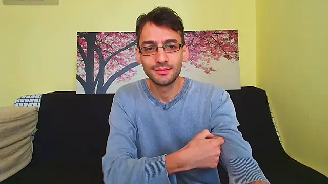 Snapshot of HungEddy chatting on 12, 10, 2025 HungEddy online show from 12, 10, 2025