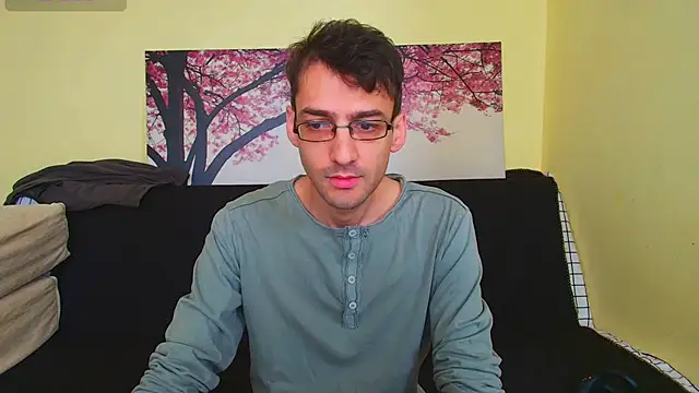 Snapshot of HungEddy chatting on 16, 10, 2025 HungEddy online show from 16, 10, 2025