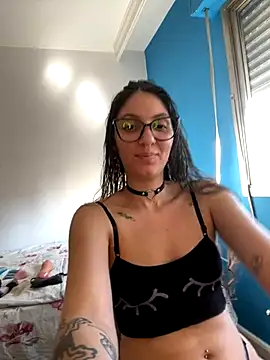 Snapshot of DianaSartori chatting on 10, 9, 2025 DianaSartori online show from 10, 9, 2025