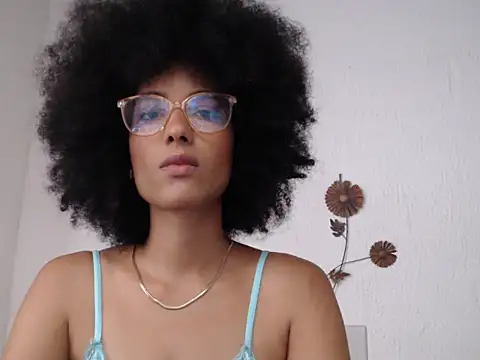 Snapshot of violettamartins chatting on 1, 7, 2026 violettamartins online show from 1, 7, 2026