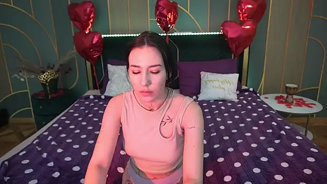 NikkiGoldSide online show from 2, 3, 2025