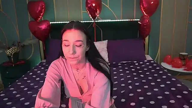 NikkiGoldSide online show from 18, 2, 2025