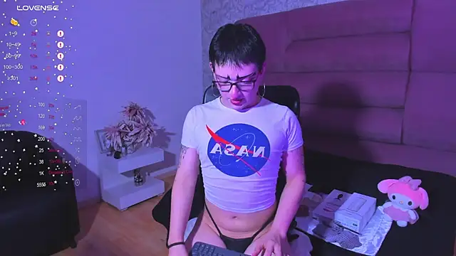 melodybonss  online show from 5, 1, 2025