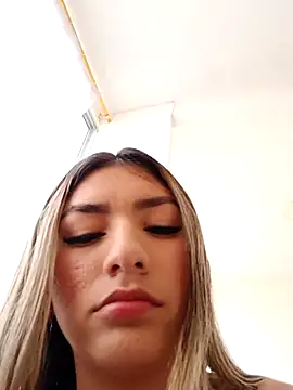 Snapshot of GIRL_DONCELLA chatting on 22, 3, 2025 GIRL DONCELLA online show from 22, 3, 2025