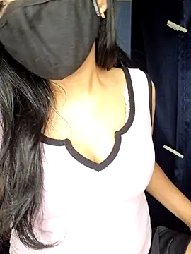 Nisha027 online show from 4, 12, 2025