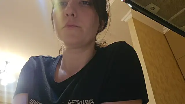 AlejandraDelaney online show from 5, 4, 2026