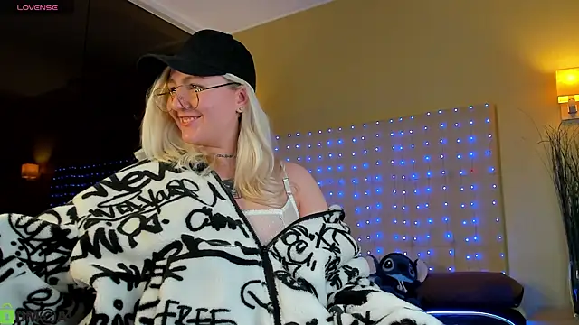 Debbie Taylor online show from 18, 4, 2026