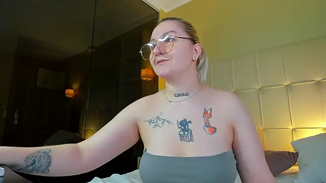 Debbie Taylor online show from 4, 10, 2025