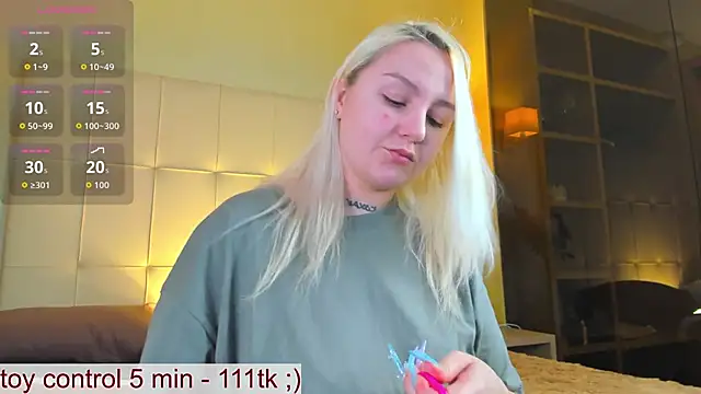 Debbie Taylor online show from 4, 4, 2026