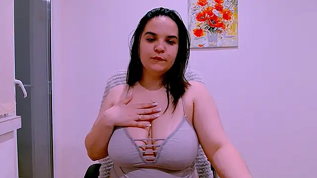 Snapshot of Ella-Diamond chatting on 10, 4, 2026 Ella-Diamond online show from 10, 4, 2026