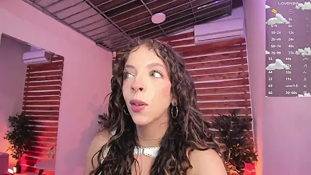 Sapphire Venuss online show from 13, 9, 2025