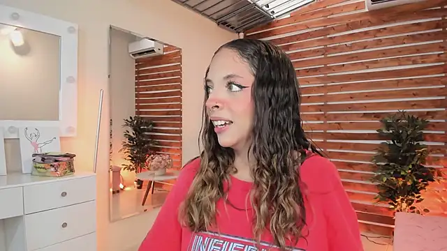 Sapphire Venuss online show from 15, 3, 2025