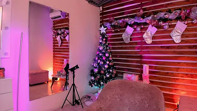 Sapphire Venuss online show from 21, 12, 2025