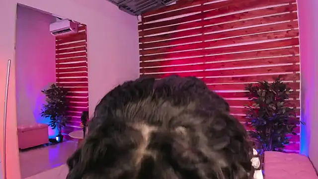 Sapphire Venuss online show from 6, 10, 2025