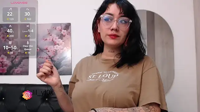 lily f00x online show from 11, 9, 2025