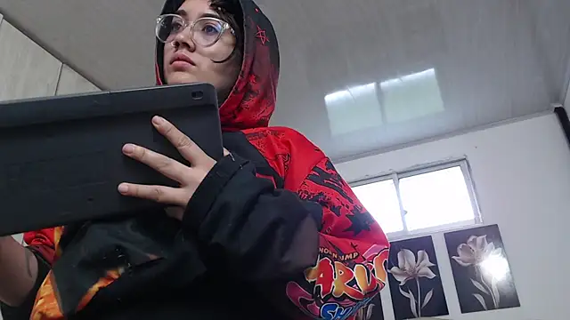 lily f00x online show from 15, 9, 2025