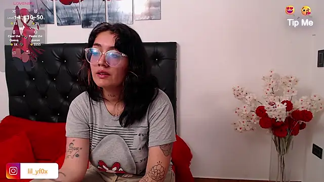 lily f00x online show from 3, 11, 2025