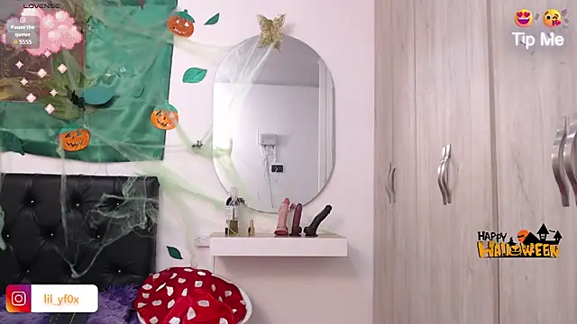 lily f00x online show from 15, 10, 2025