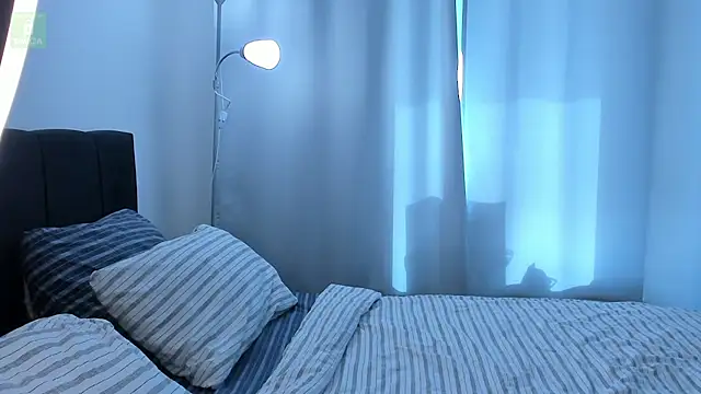 erika hoiree online show from 25, 4, 2026